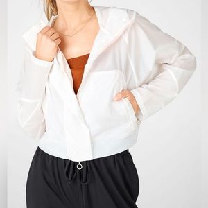 White Windbreaker Fabletics Halle Cropped Hooded Jacket Size Large